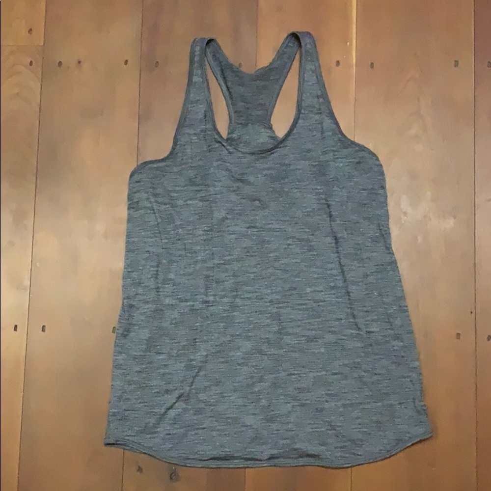Lululemon pleated tank top women’s size 6